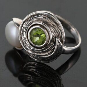 Hagit Gorali 925 Pearl and Peridot Silver Swirl Ring, 8.8gr, sz 7